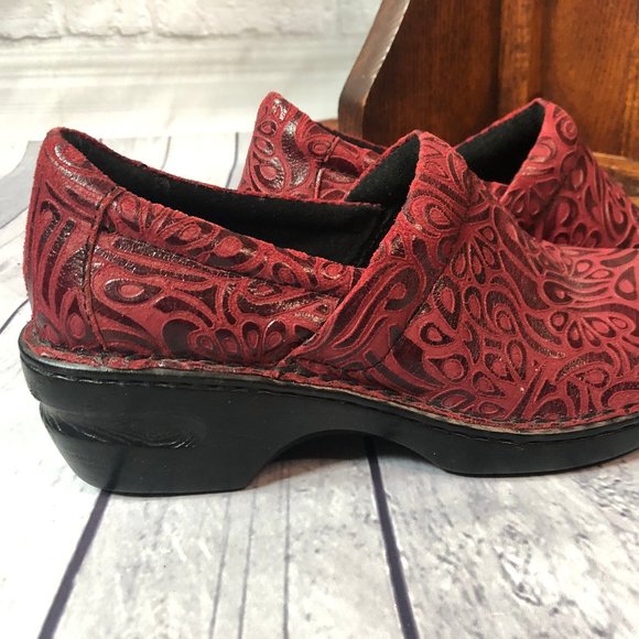 BOC Embossed Red Leather Clogs Size 10M - Picture 4 of 7